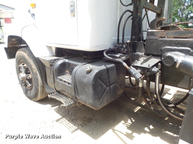 image for item K7580 1990 International 2674 roll off truck