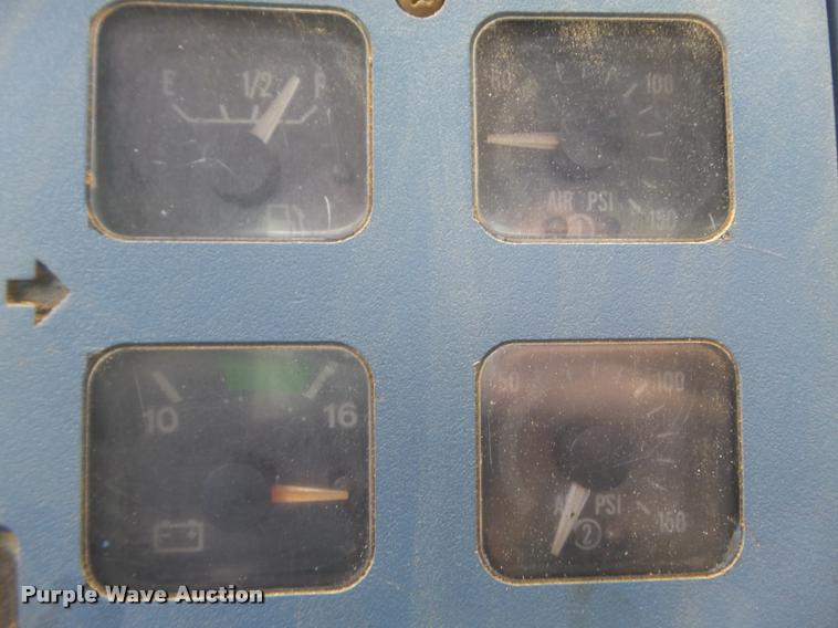 image for item K7580 1990 International 2674 roll off truck