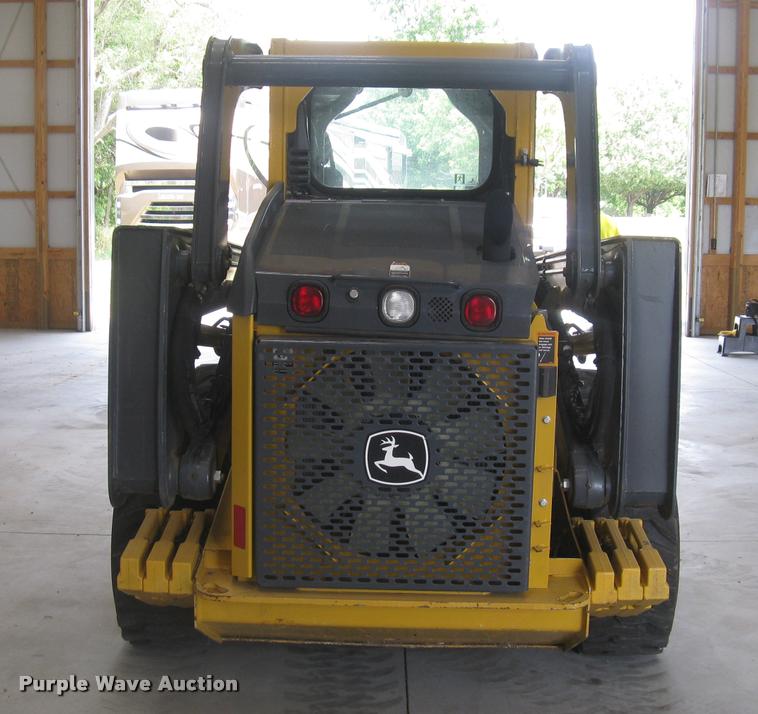 image for item L2324 2010 John Deere 326D skid steer