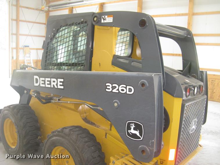 image for item L2324 2010 John Deere 326D skid steer