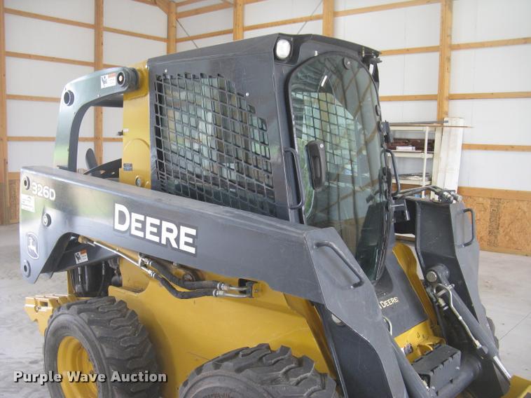 image for item L2324 2010 John Deere 326D skid steer