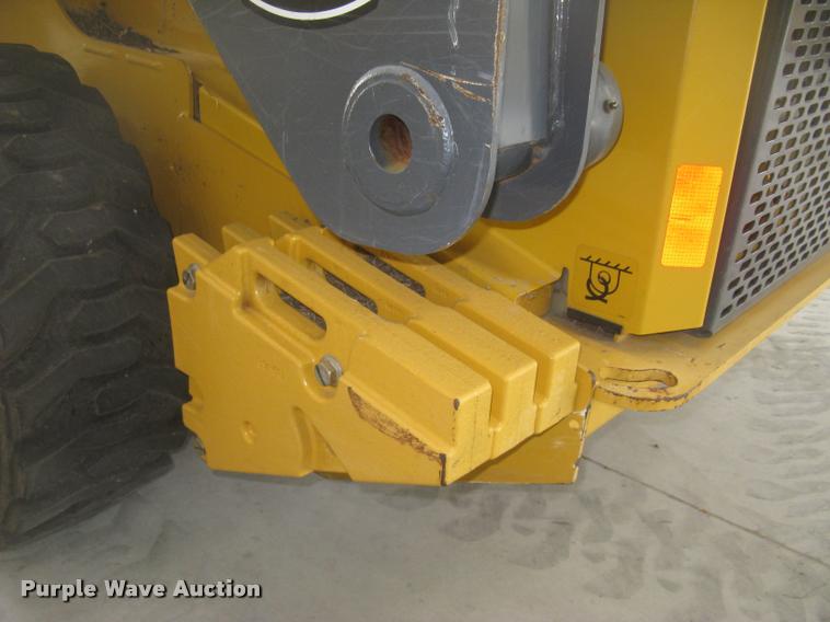 image for item L2324 2010 John Deere 326D skid steer