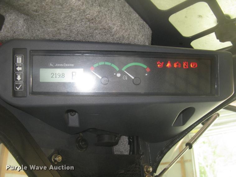 image for item L2324 2010 John Deere 326D skid steer