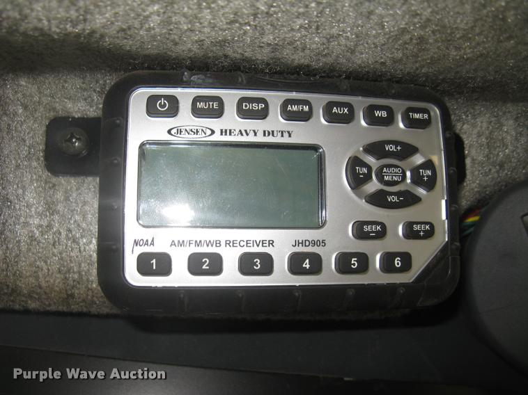 image for item L2324 2010 John Deere 326D skid steer