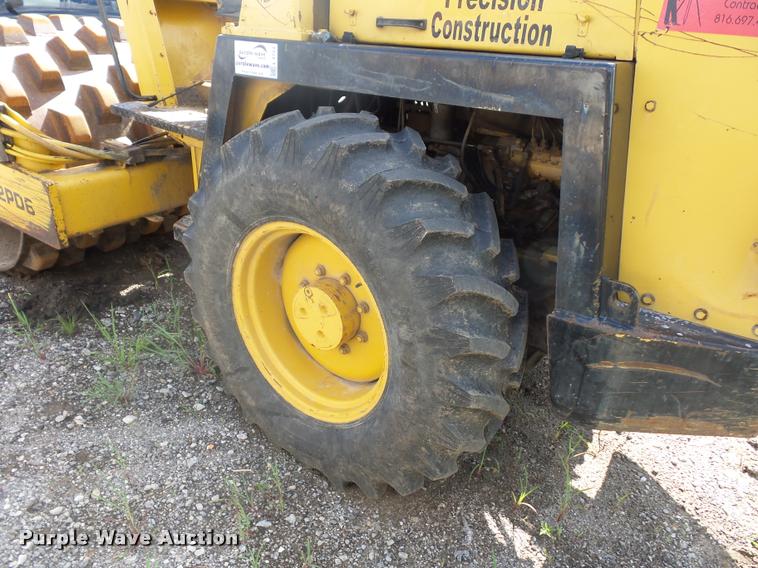 image for item L4723 Bomag PW172PD6 padfoot roller