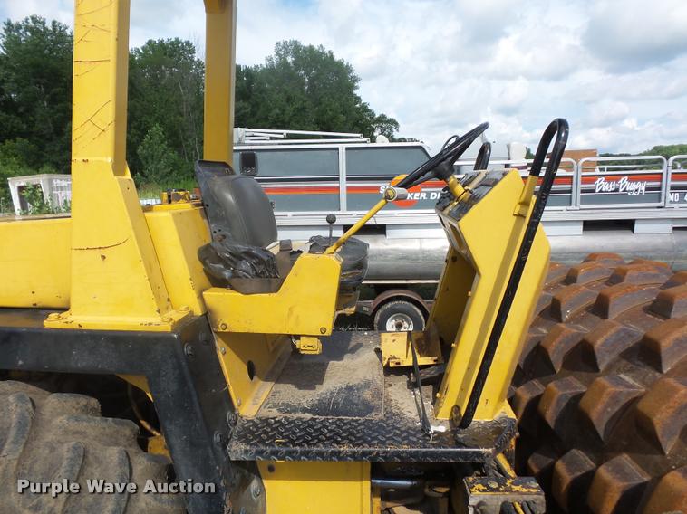 image for item L4723 Bomag PW172PD6 padfoot roller