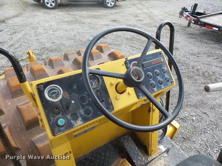 image for item L4723 Bomag PW172PD6 padfoot roller