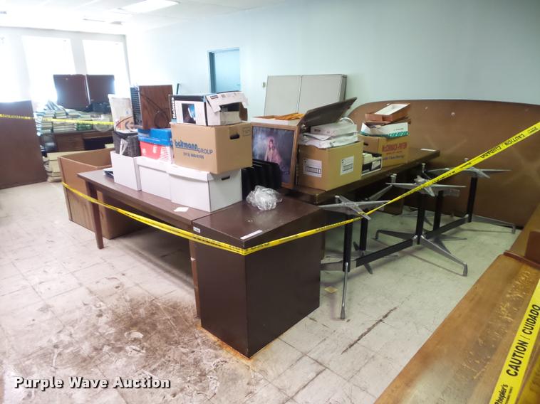 Furniture in Kansas City, MO Item CA9045 sold Purple Wave