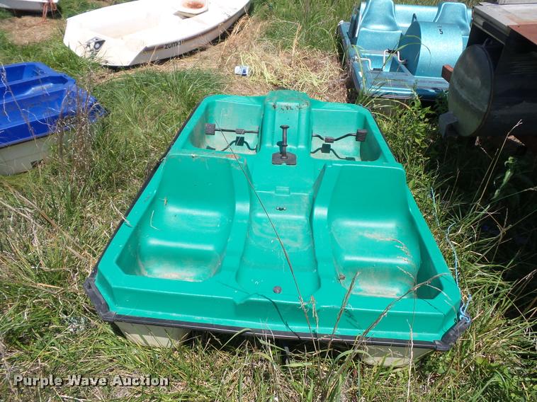 image for item CA9047 (3) Contour paddle boats