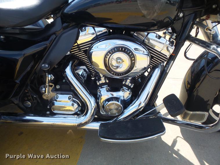 image for item CC9581 2009 Harley Davidson FLHPI tricycle motorcycle