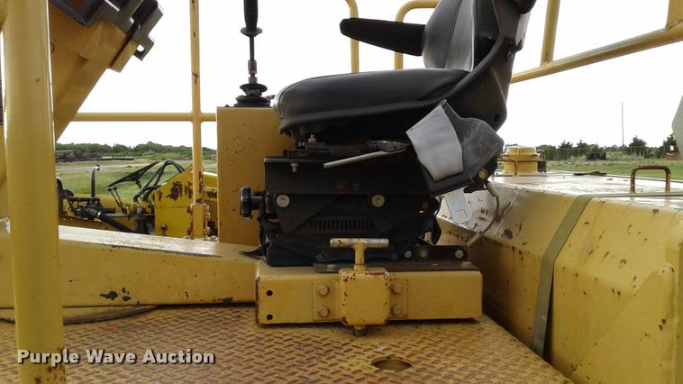 image for item DA1100 1998 Caterpillar CB-534C double drum roller