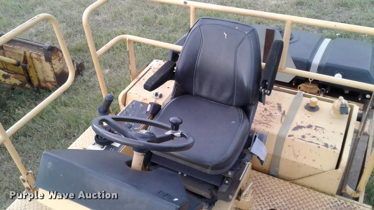 image for item DA1100 1998 Caterpillar CB-534C double drum roller