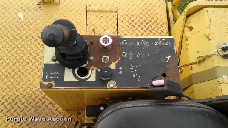 image for item DA1100 1998 Caterpillar CB-534C double drum roller