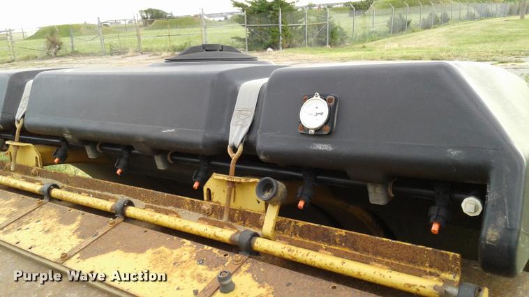 image for item DA1100 1998 Caterpillar CB-534C double drum roller