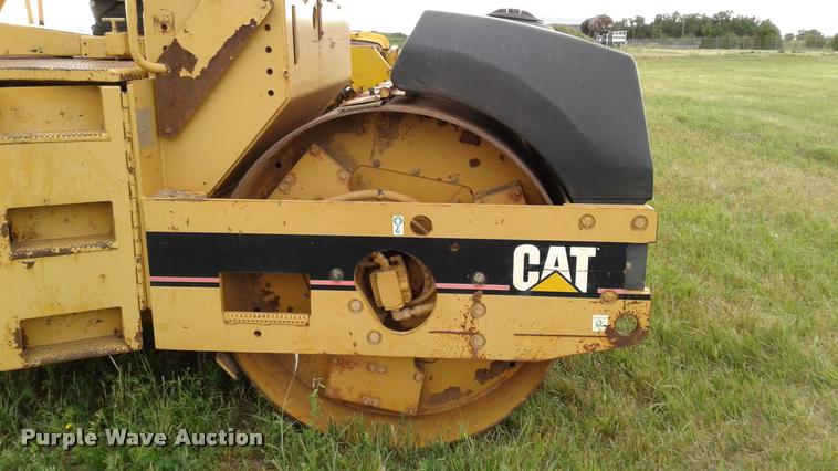 image for item DA1100 1998 Caterpillar CB-534C double drum roller