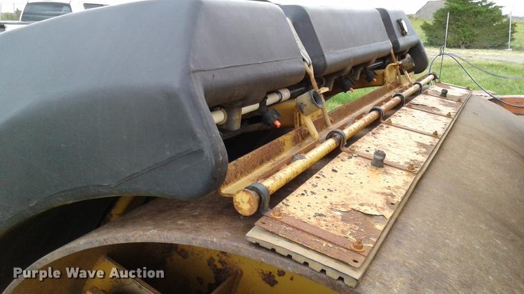 image for item DA1100 1998 Caterpillar CB-534C double drum roller