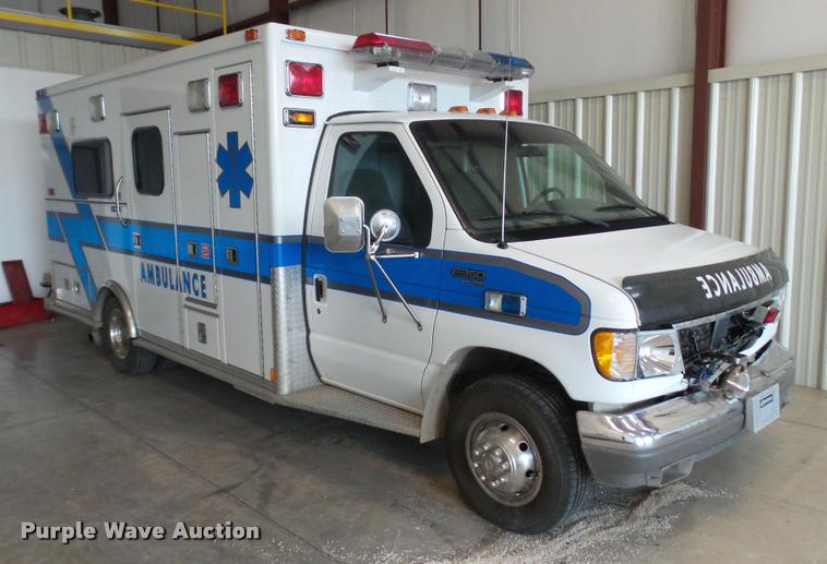 image for item DA1156 1996 Ford Econoline E350 ambulance