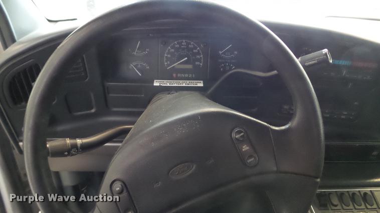 image for item DA1156 1996 Ford Econoline E350 ambulance