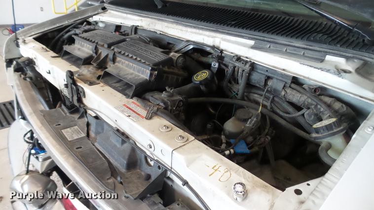 image for item DA1156 1996 Ford Econoline E350 ambulance