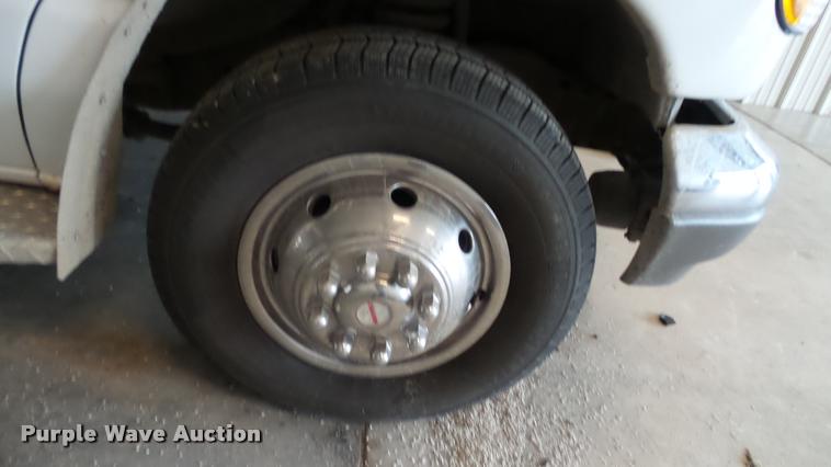 image for item DA1156 1996 Ford Econoline E350 ambulance