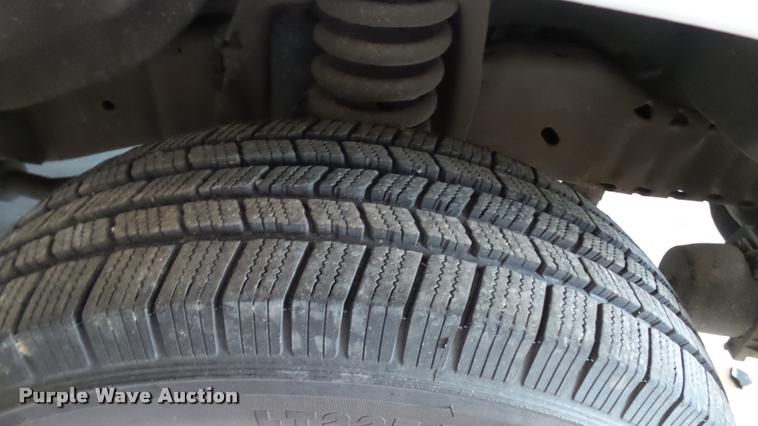 image for item DA1156 1996 Ford Econoline E350 ambulance