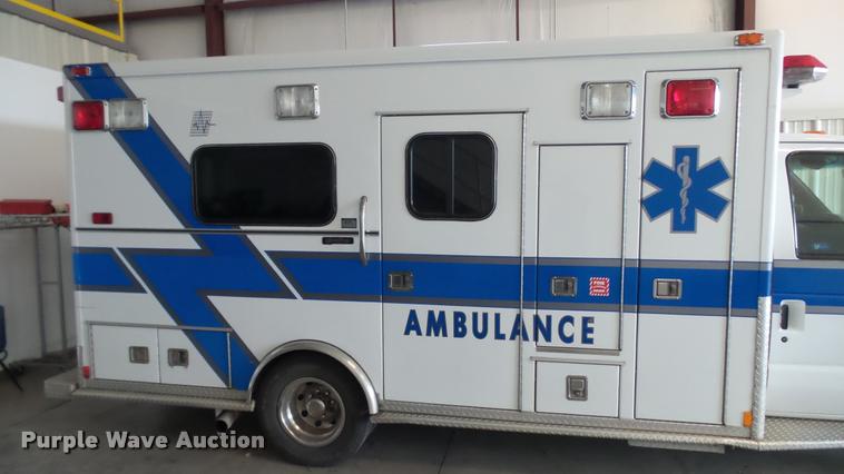image for item DA1156 1996 Ford Econoline E350 ambulance