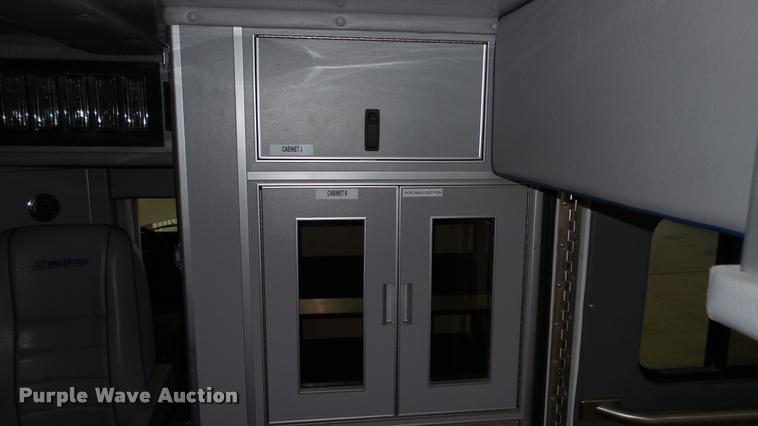 image for item DA1156 1996 Ford Econoline E350 ambulance