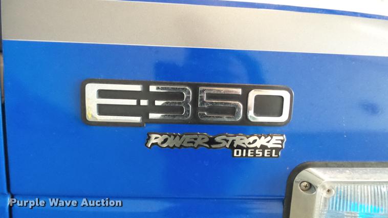 image for item DA1156 1996 Ford Econoline E350 ambulance