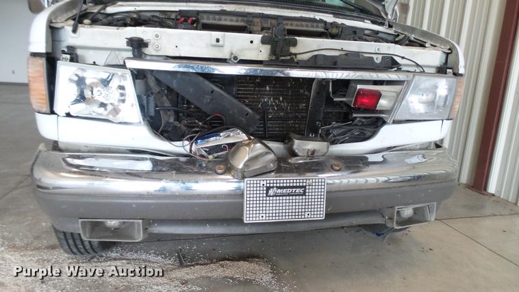 image for item DA1156 1996 Ford Econoline E350 ambulance