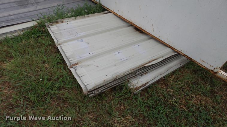 image for item DA1161 Sheet metal siding/roofing