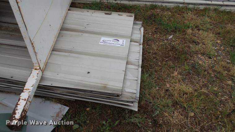 image for item DA1161 Sheet metal siding/roofing
