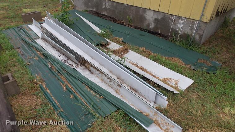 image for item DA1162 Sheet metal siding/roofing