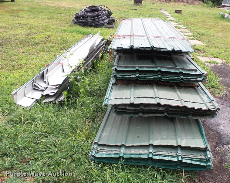 image for item DA1163 Sheet metal siding/roofing