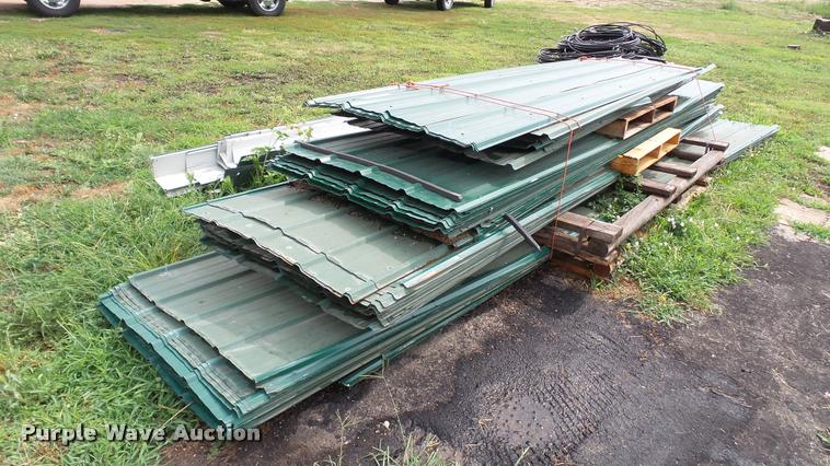 image for item DA1163 Sheet metal siding/roofing