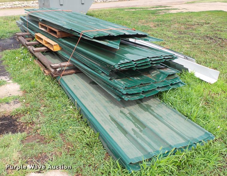 image for item DA1163 Sheet metal siding/roofing