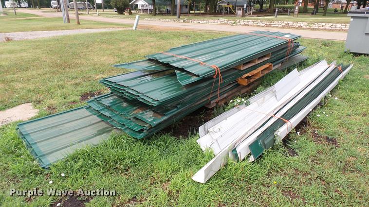 image for item DA1163 Sheet metal siding/roofing