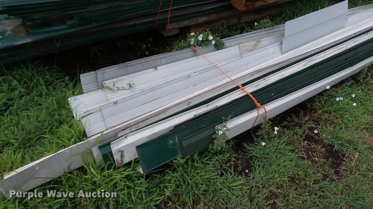 image for item DA1163 Sheet metal siding/roofing