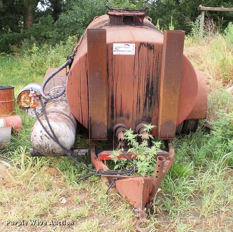 image for item DA1164 Oil distributor trailer