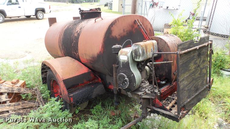 image for item DA1164 Oil distributor trailer