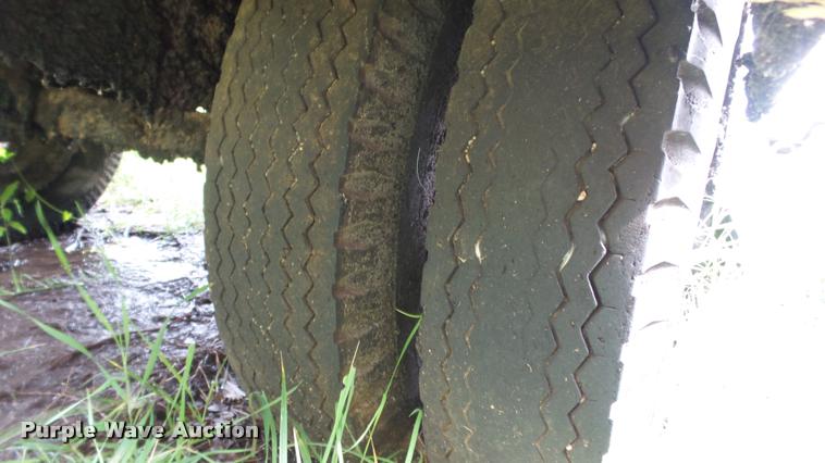 image for item DA1164 Oil distributor trailer