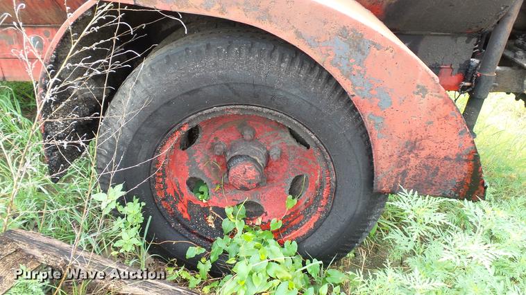 image for item DA1164 Oil distributor trailer