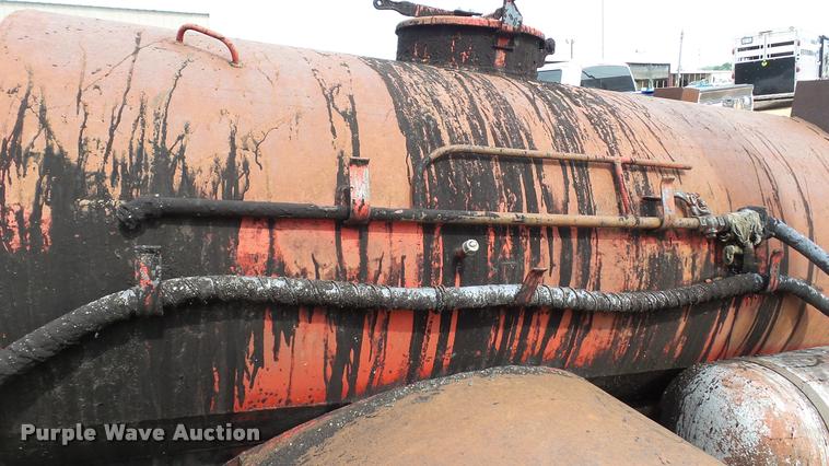 image for item DA1164 Oil distributor trailer