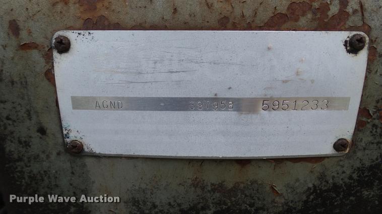 image for item DA1164 Oil distributor trailer