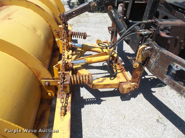 image for item DA1596 2002 International 7400 dump truck