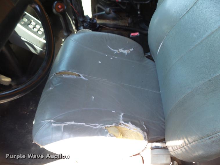 image for item DA1596 2002 International 7400 dump truck