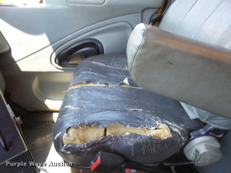 image for item DA1596 2002 International 7400 dump truck