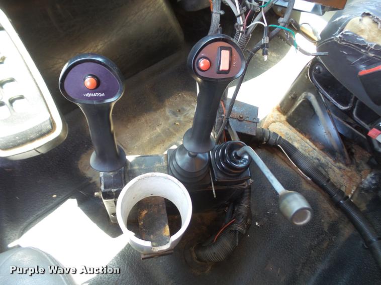 image for item DA1596 2002 International 7400 dump truck