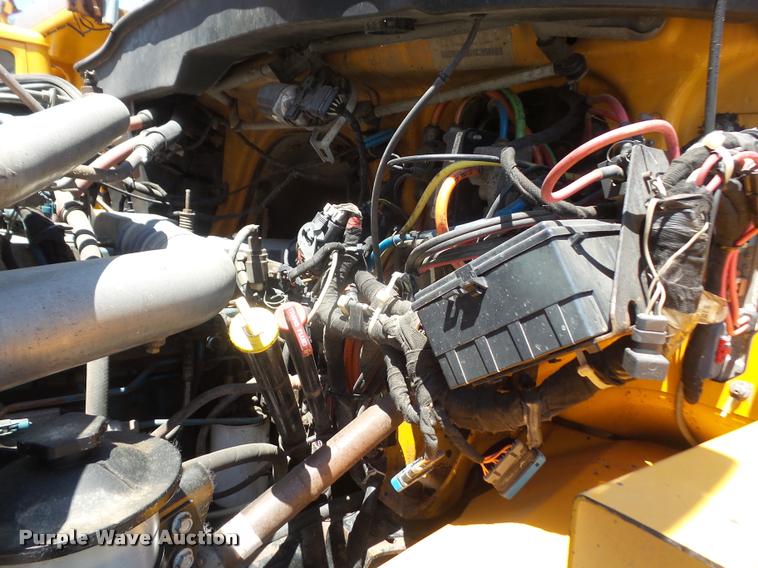 image for item DA1596 2002 International 7400 dump truck