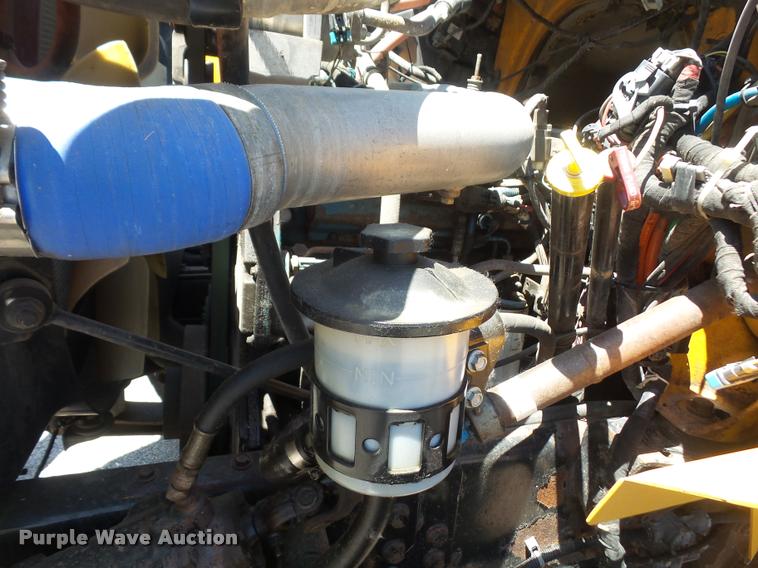 image for item DA1596 2002 International 7400 dump truck