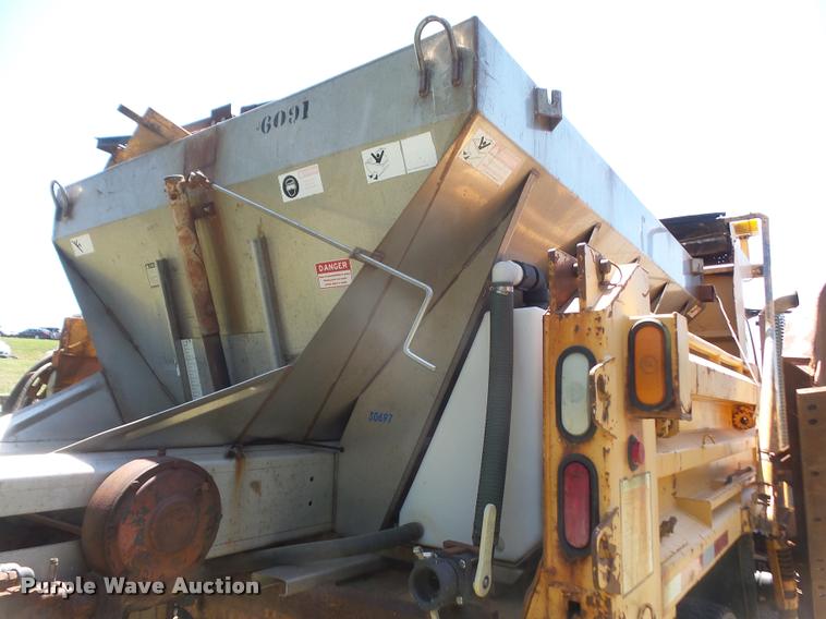image for item DA1596 2002 International 7400 dump truck